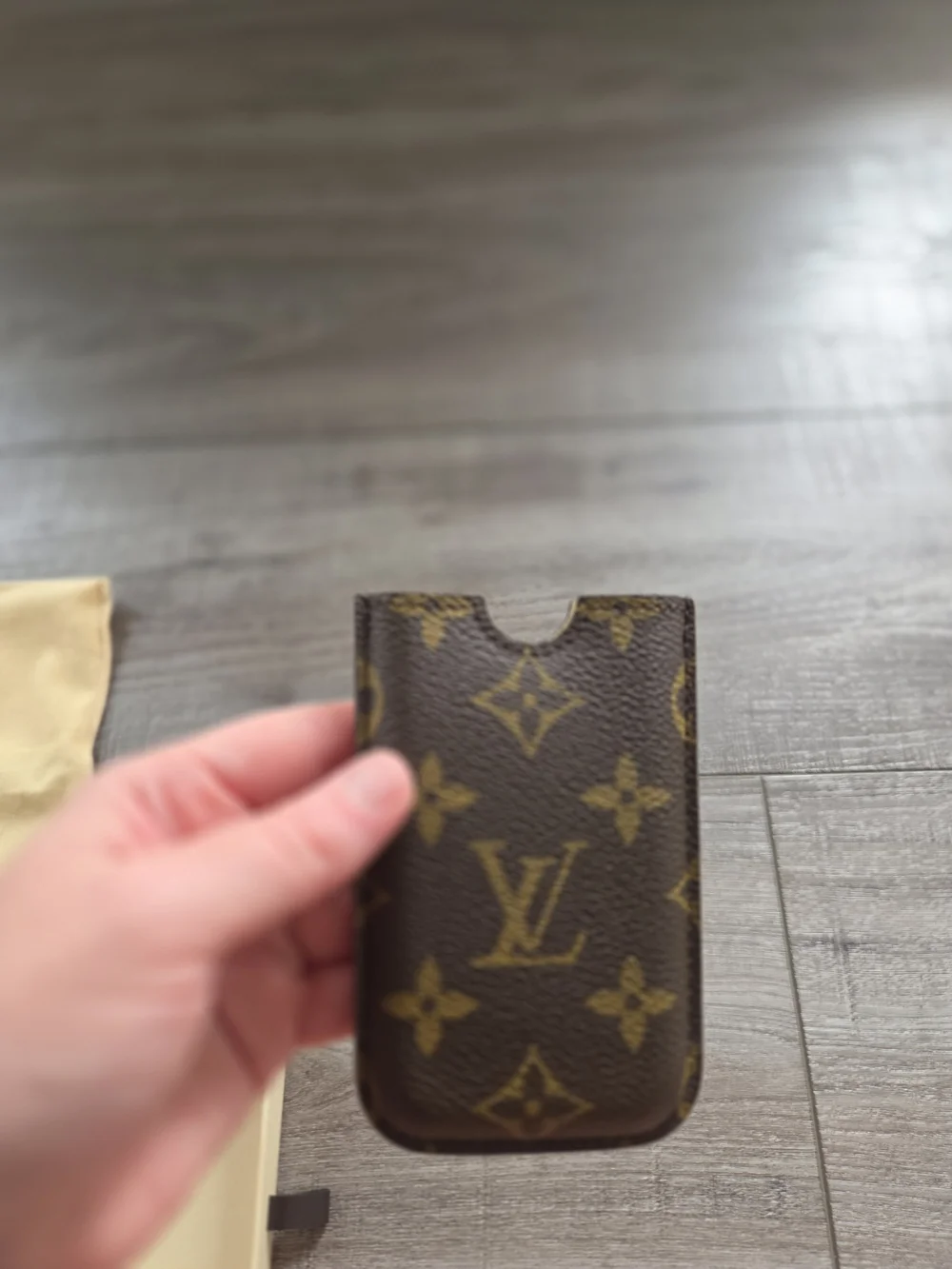 Louis Vuitton Brown Monogram Canvas Card /Small Cell Phone Case Sleeve